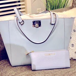 Michael Kors Tote & Wallet Combo